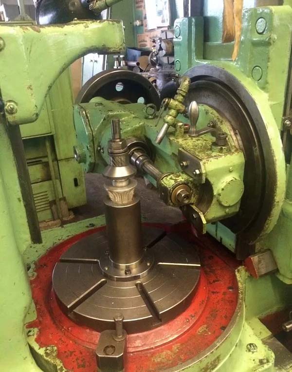 5Д32 напівавтомат зубофрезерный. Загальний вигляд 